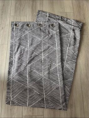 Project 62 - Geometric Design Curtains